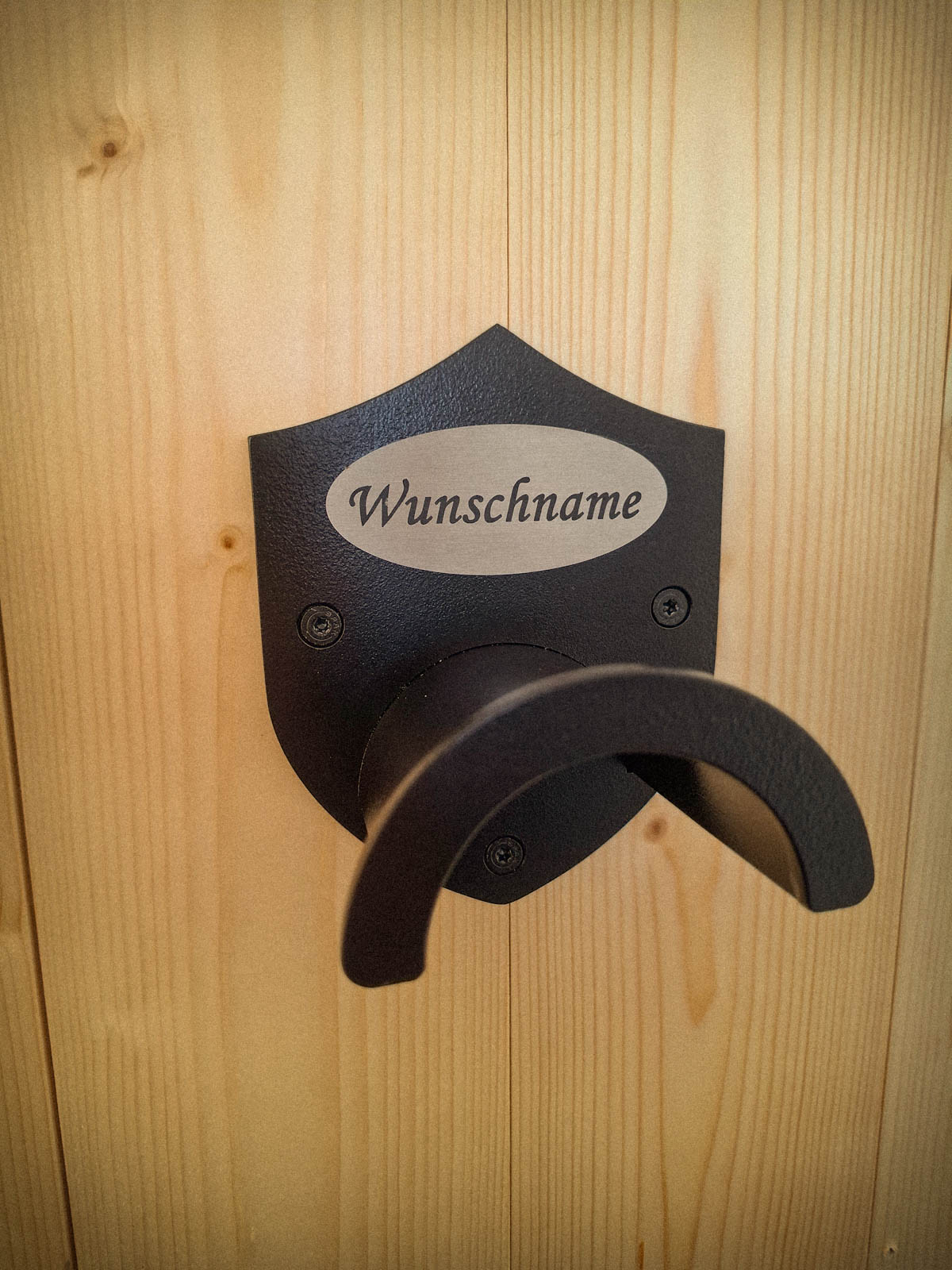 Trensenhalter "Gutshof" mit Edelstahlplakette – Bild 2